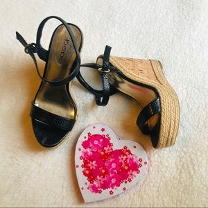 BEBE 5 WEDGE HEEL SANDALS